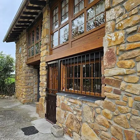 14a09 Casa De La Capilla * Colunga